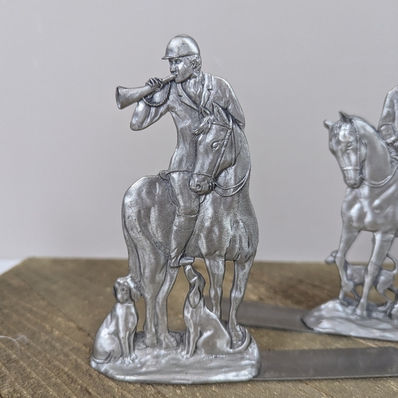 Seagull Pewter Equestrian Bookends — Horse & Rider Fox Hunt Scene, Canada Made - Picture 2 of 7